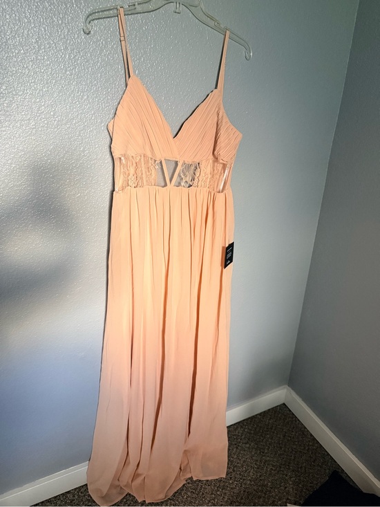 Lulus Dresses & Skirts - Lulu's Blush Peach Lace-Insert Maxi Dress